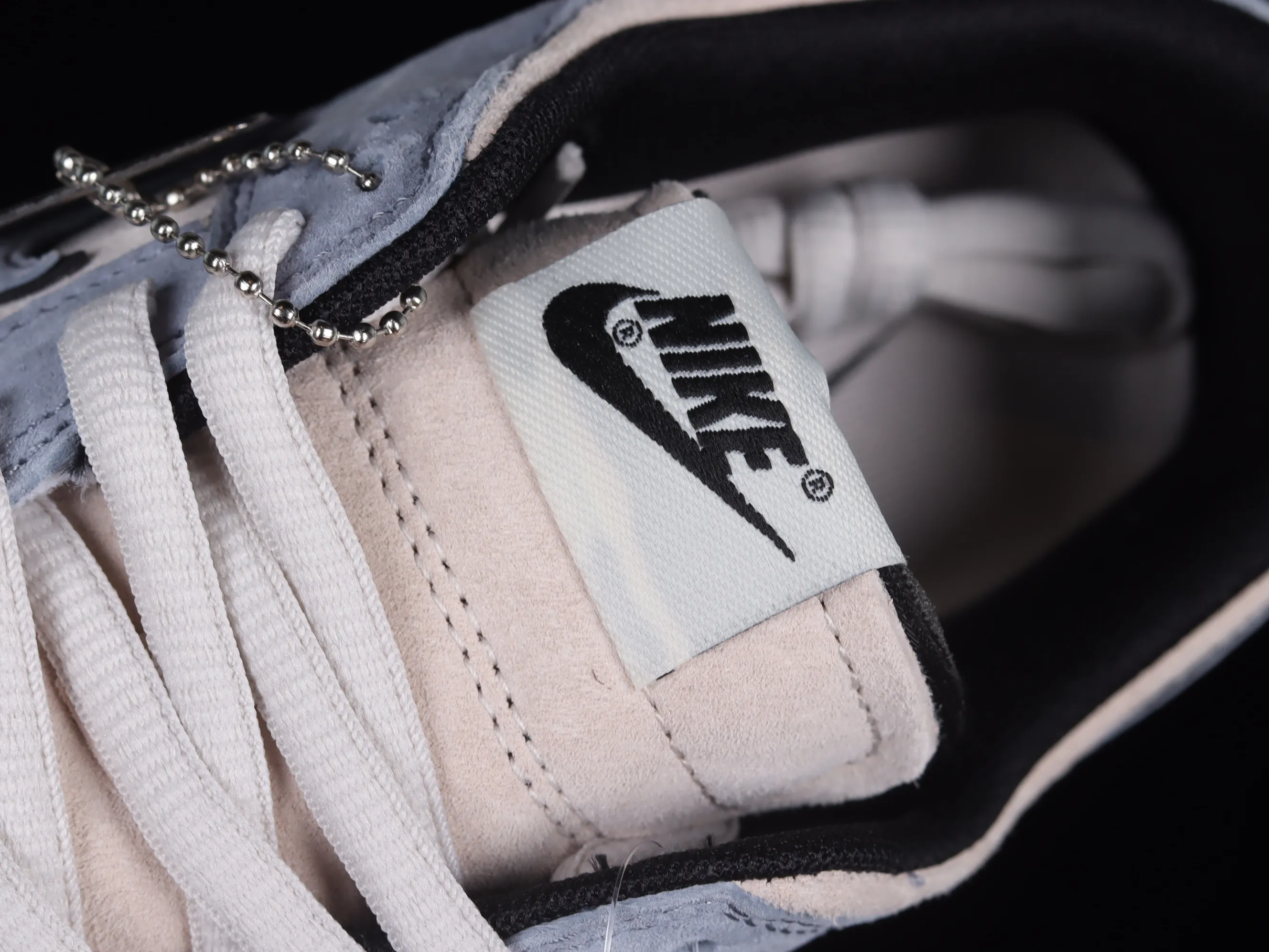 All Categories Nk SB Dunk Series Nk SB Dunk Low Low-top sneakers Otomo Katsuhiro x Nk SB Dunk Low "Steamboy OST" Otomo Katsuhiro co-branded SB low-top sports and leisure sneakers LF0039-026